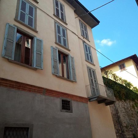 Il Rifugio Di Elizabeth Bed & Breakfast แบร์กาโม ภายนอก รูปภาพ