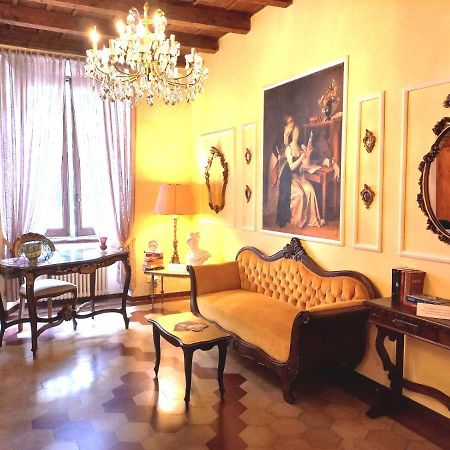 Il Rifugio Di Elizabeth Bed & Breakfast แบร์กาโม ภายนอก รูปภาพ