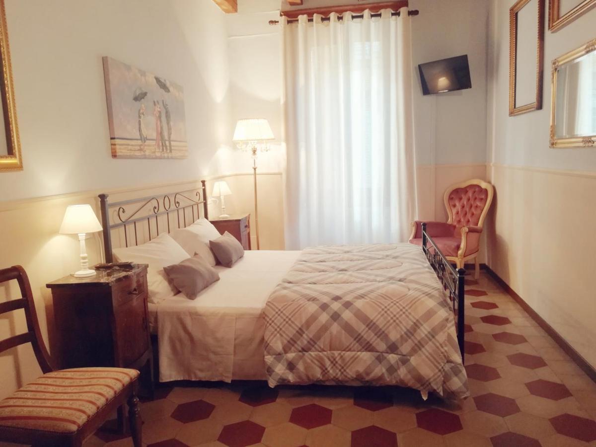 Il Rifugio Di Elizabeth Bed & Breakfast แบร์กาโม ภายนอก รูปภาพ