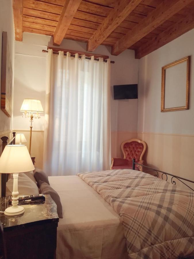 Il Rifugio Di Elizabeth Bed & Breakfast แบร์กาโม ภายนอก รูปภาพ