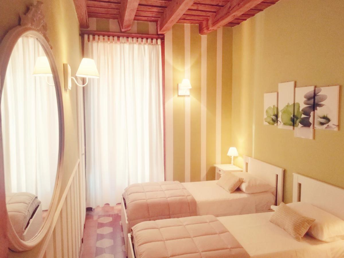 Il Rifugio Di Elizabeth Bed & Breakfast แบร์กาโม ภายนอก รูปภาพ