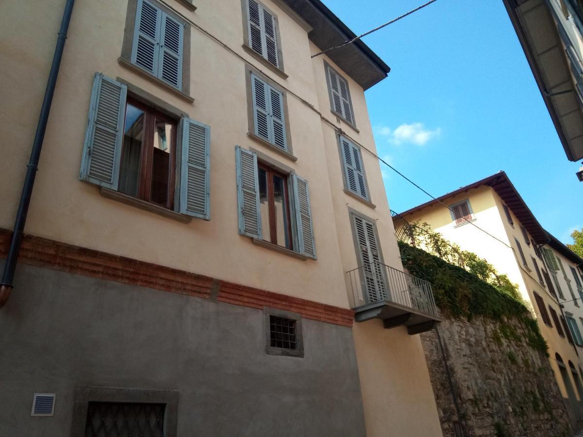Il Rifugio Di Elizabeth Bed & Breakfast แบร์กาโม ภายนอก รูปภาพ