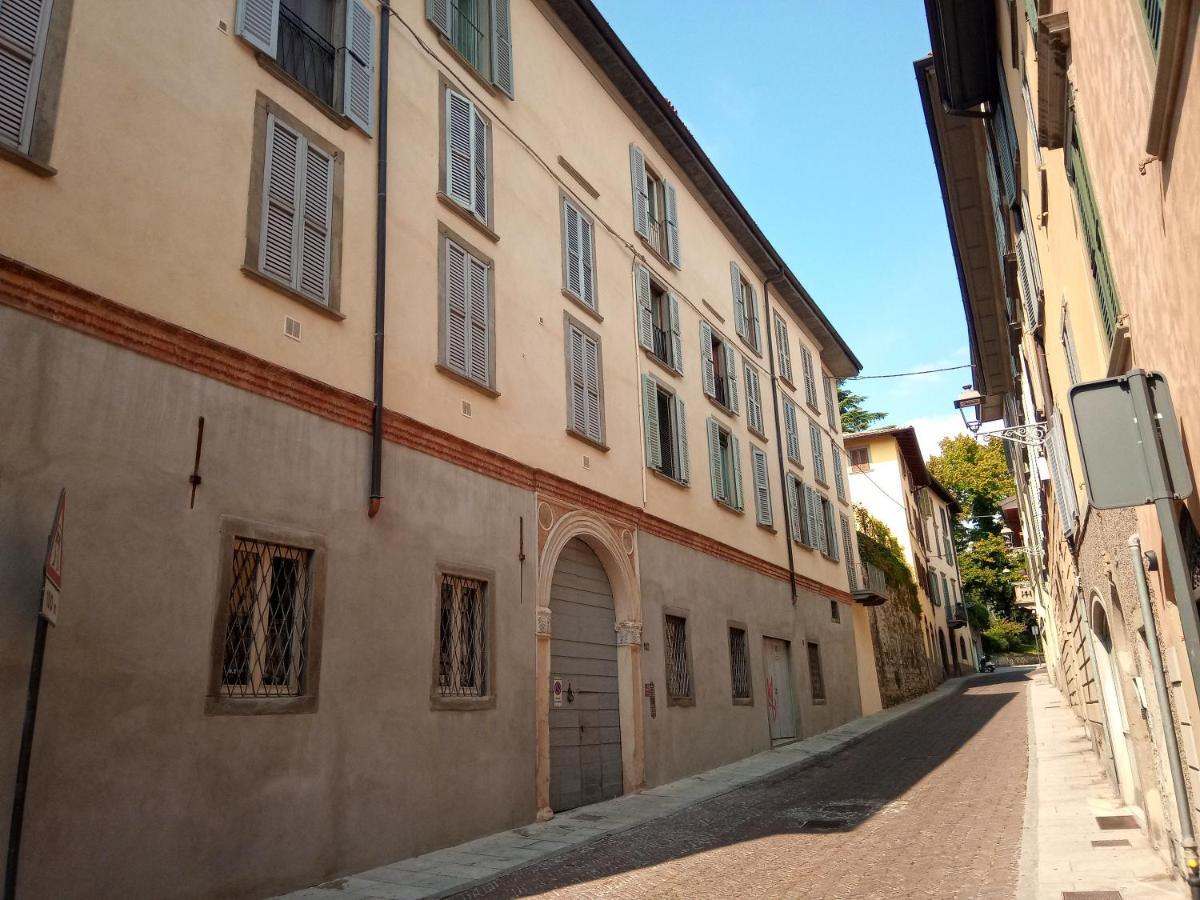 Il Rifugio Di Elizabeth Bed & Breakfast แบร์กาโม ภายนอก รูปภาพ