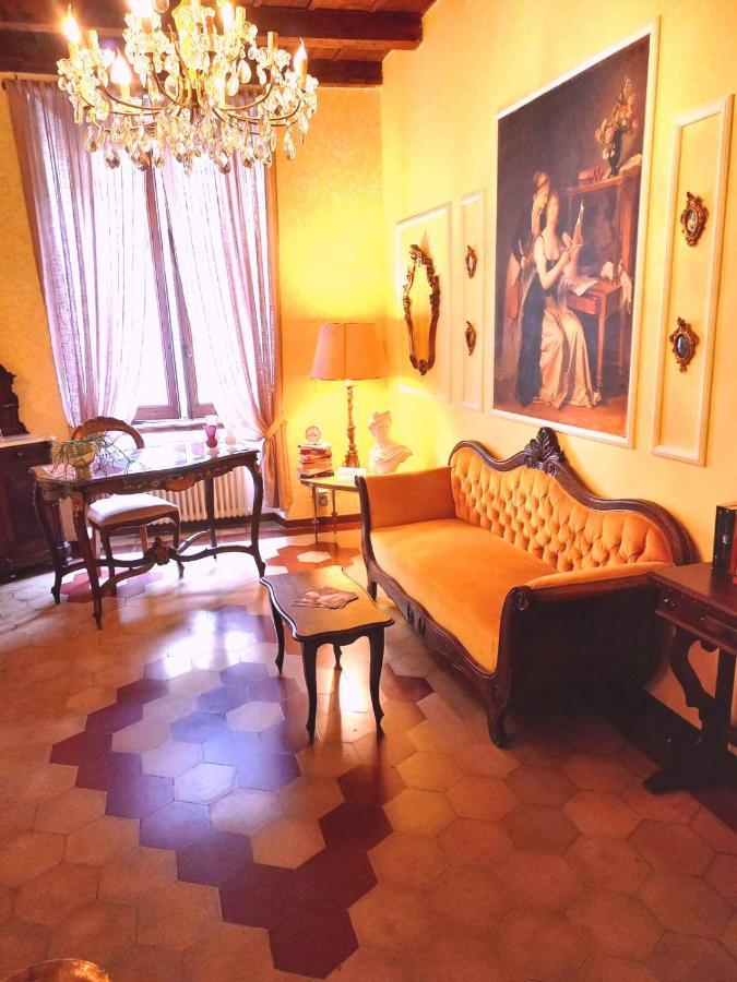 Il Rifugio Di Elizabeth Bed & Breakfast แบร์กาโม ภายนอก รูปภาพ